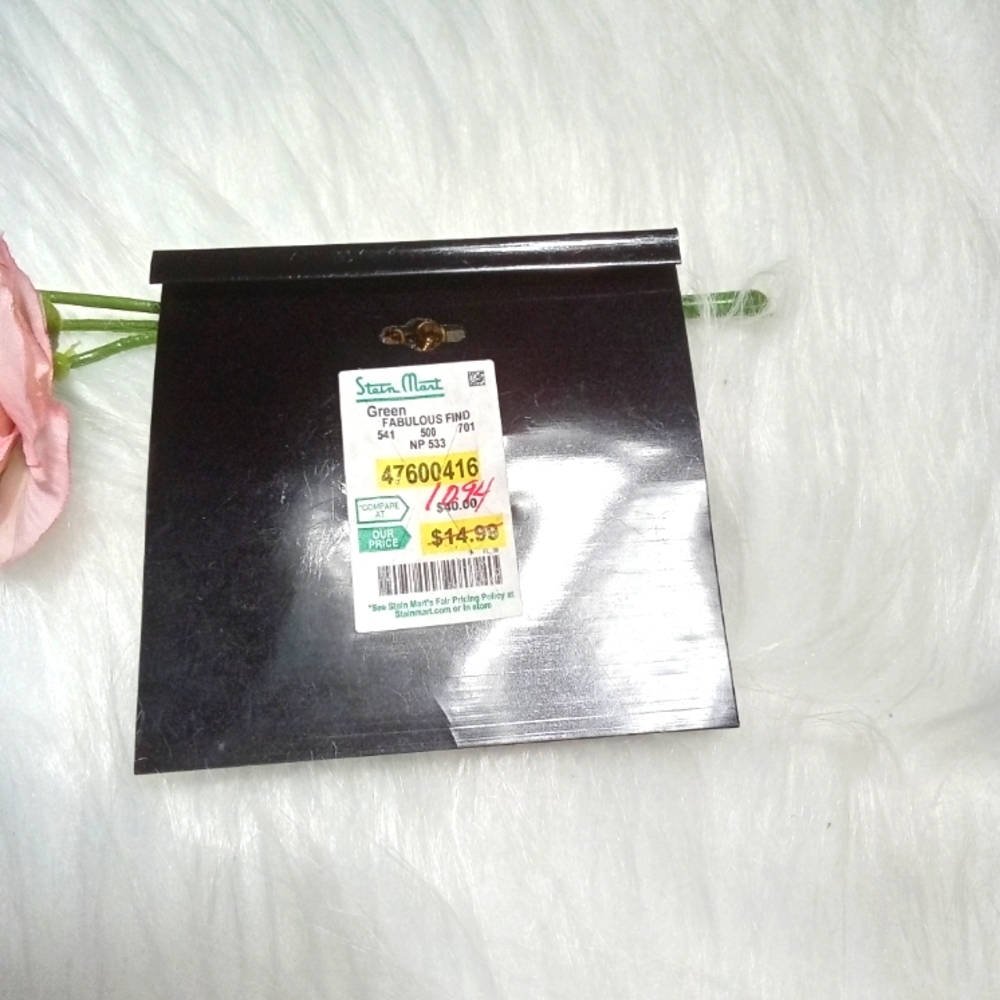 New Green Brooch - Picture 2 of 2